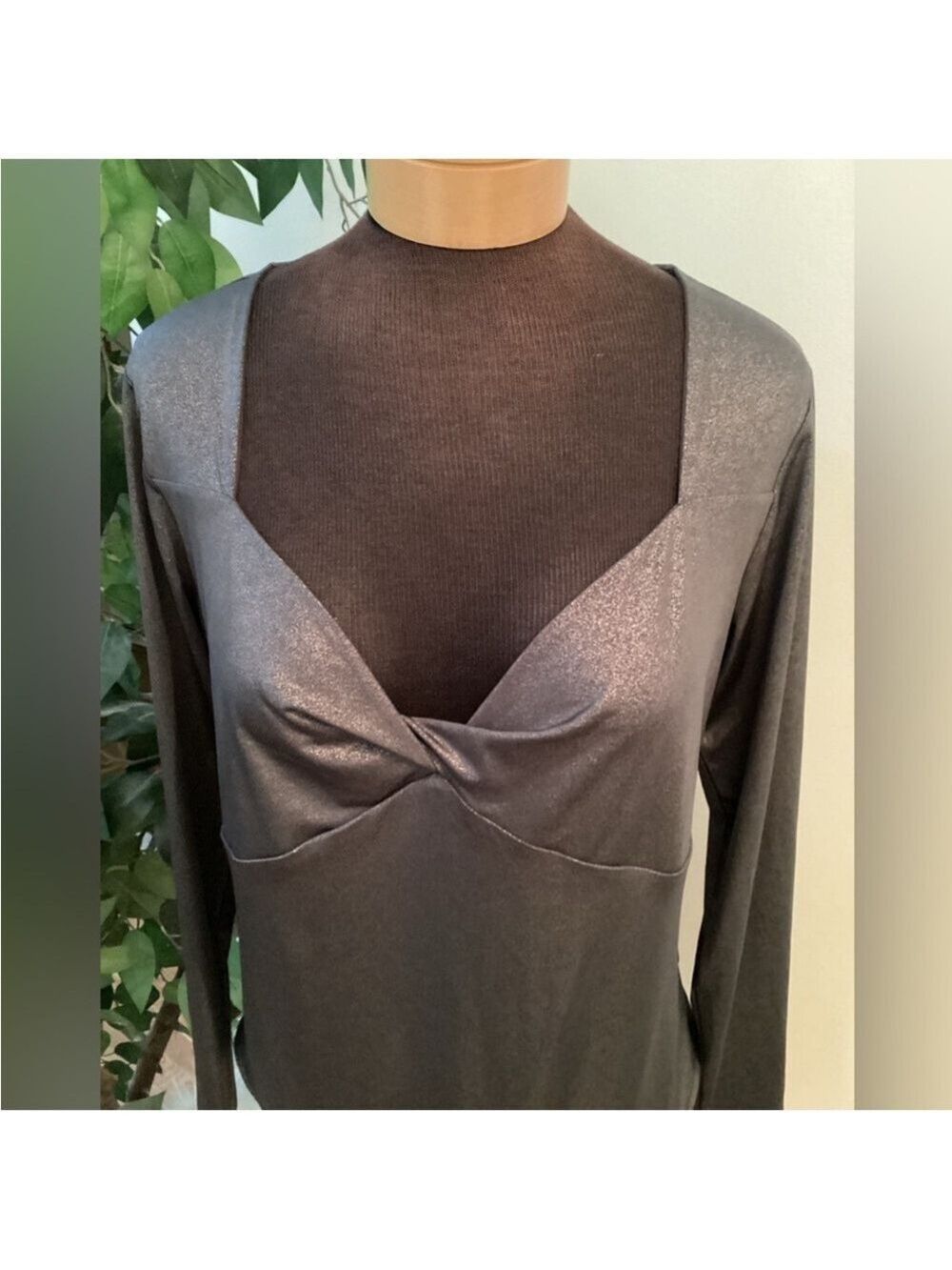 Express gray with black metallic body suit with twist front Woman’s size XL - Picture 5 of 12